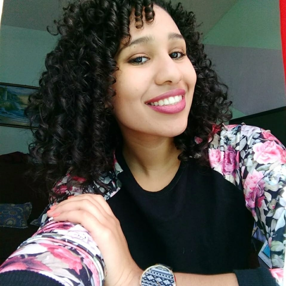Meet your Posher, Mayara